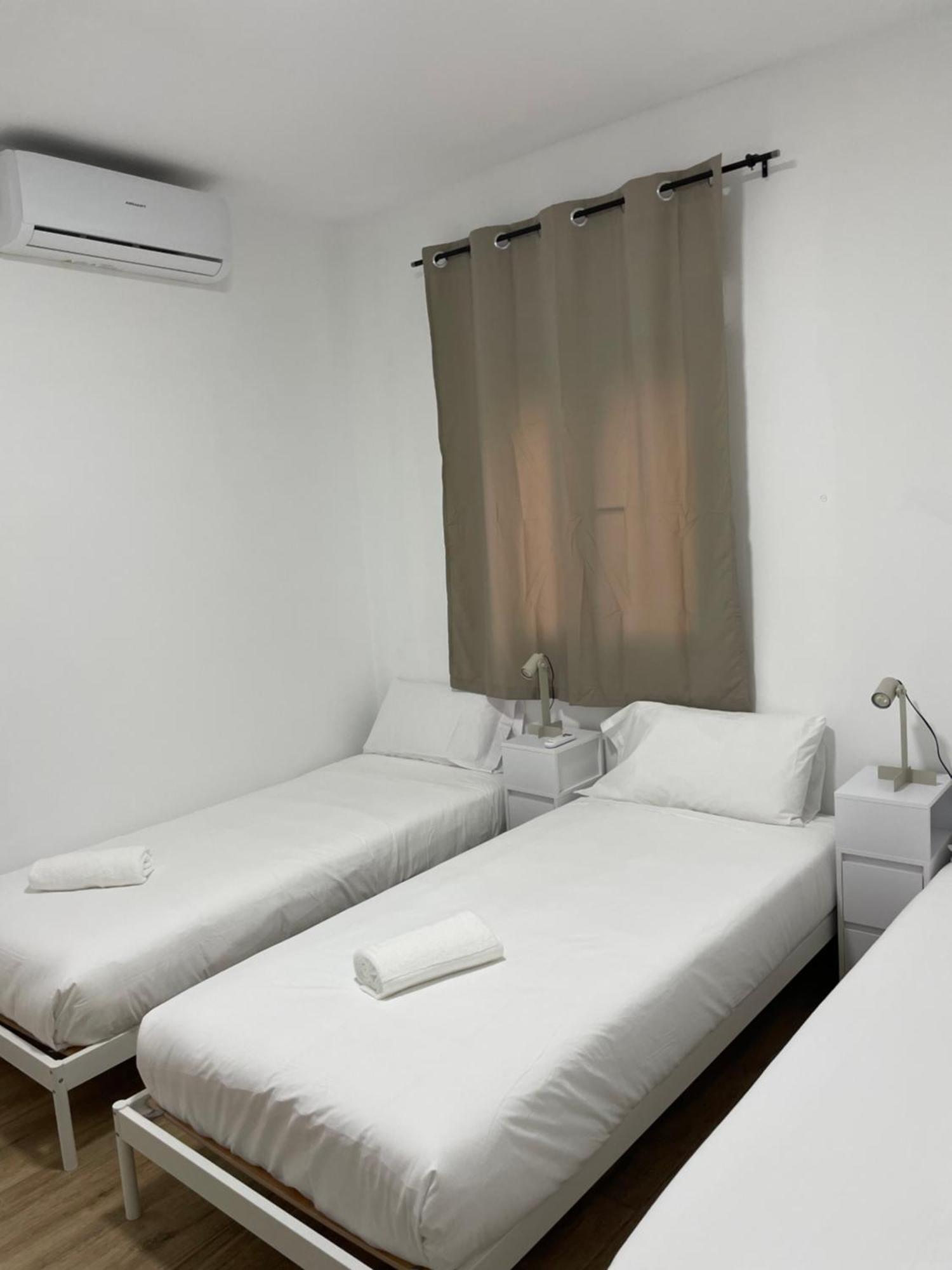 Apartamentos Tarradellas Sants Estacio Барселона Экстерьер фото