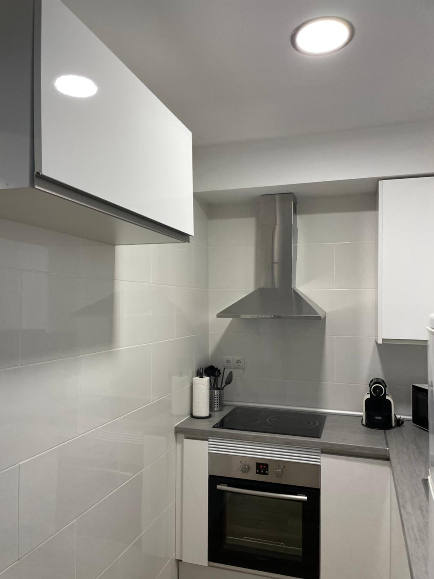 Apartamentos Tarradellas Sants Estacio Барселона Экстерьер фото