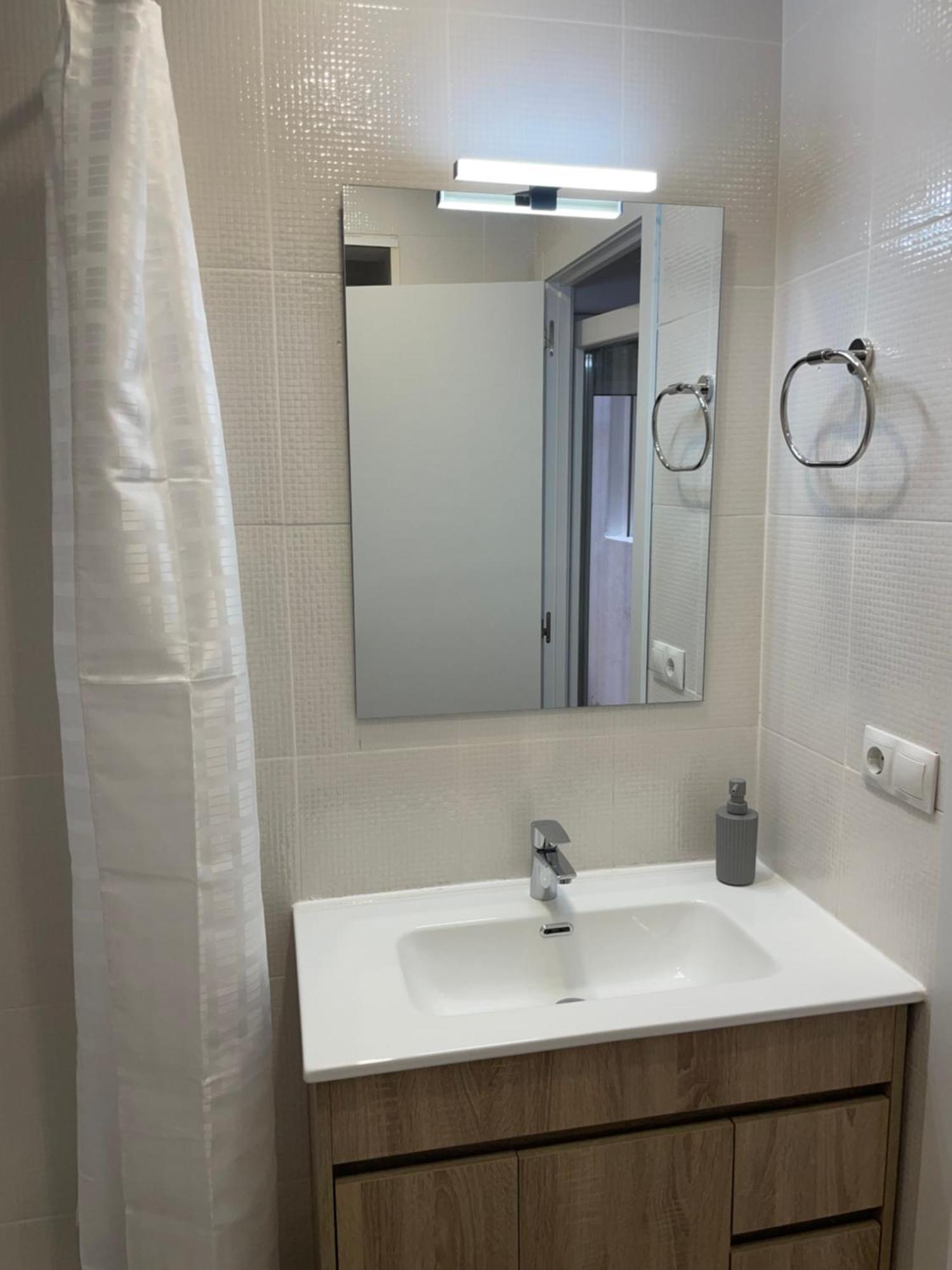 Apartamentos Tarradellas Sants Estacio Барселона Экстерьер фото