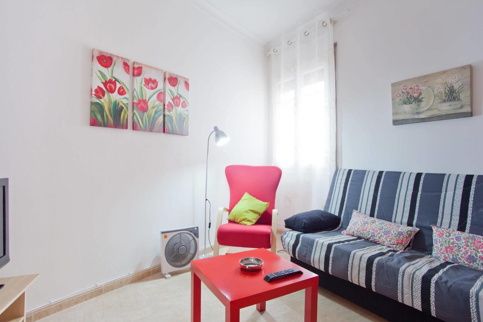 Apartamentos Tarradellas Sants Estacio Барселона Экстерьер фото