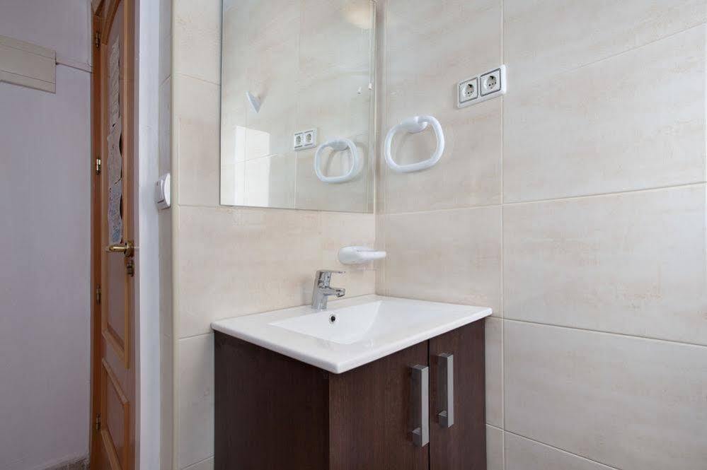 Apartamentos Tarradellas Sants Estacio Барселона Экстерьер фото